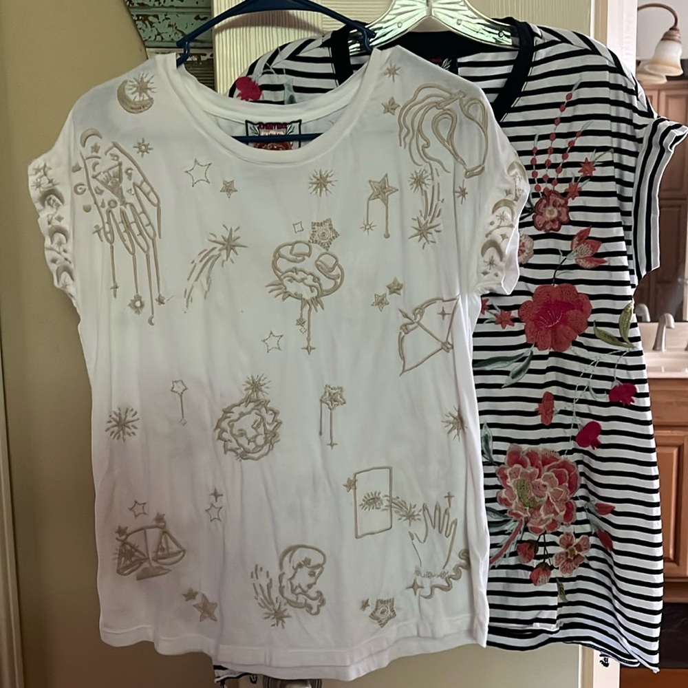Johnny Was Embroidered Knit Top xs
